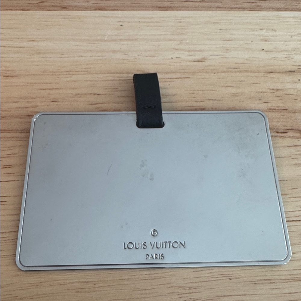 Louis Vuitton Black twist mirror pocket mirror